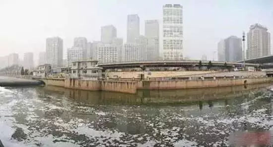 看看您家用的水管，是不銹鋼水管太貴，還是家人的健康不值得投資？